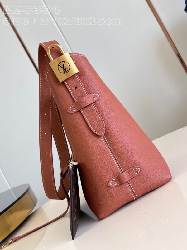 Louis Vuitton Low Key Hobo PM