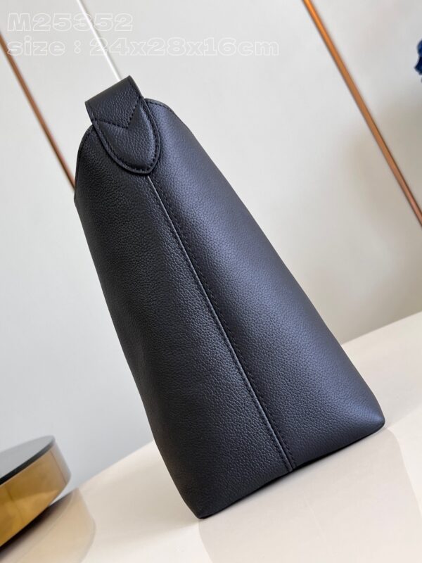 Louis Vuitton Low Key Hobo PM
