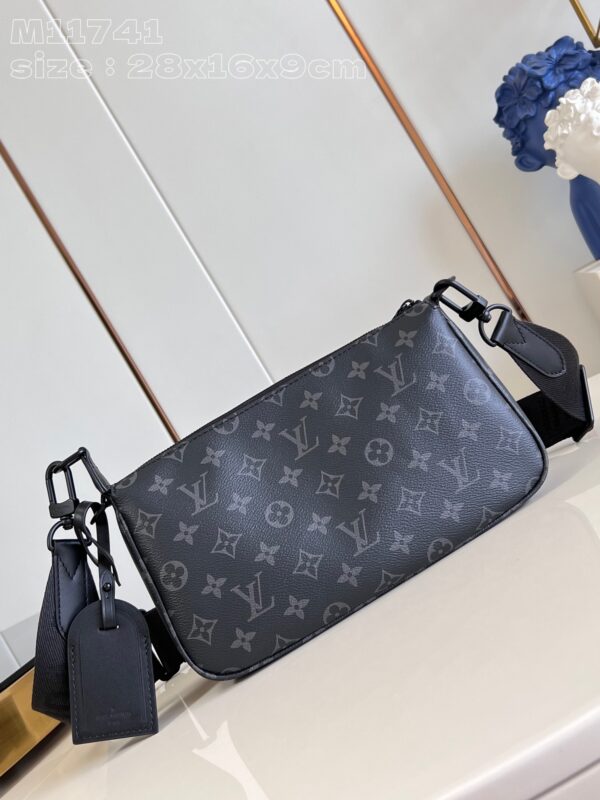 Louis Vuitton M11741