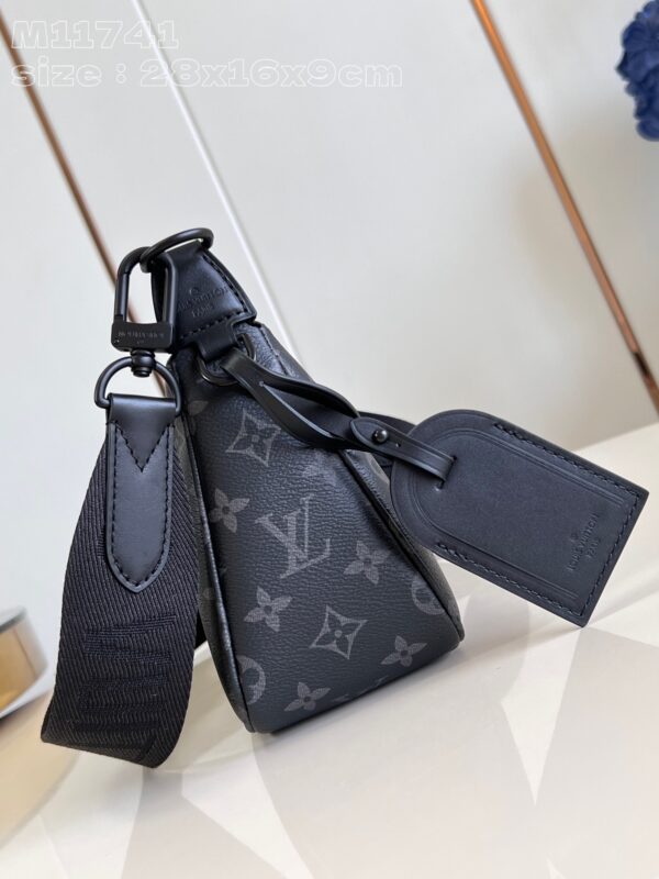 Louis Vuitton M11741