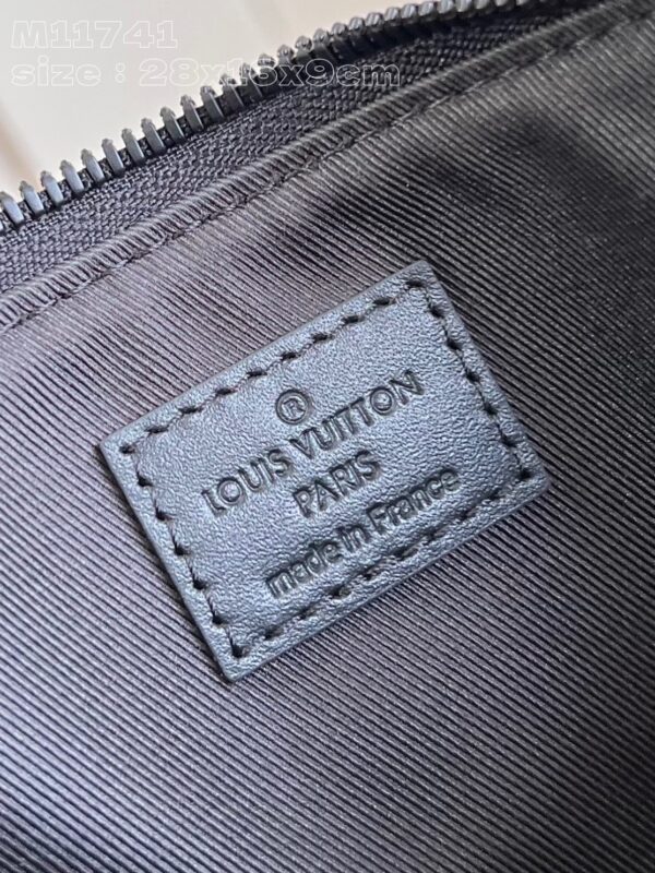 Louis Vuitton M11741