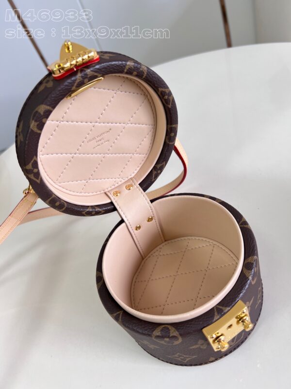 Louis Vuitton Scott