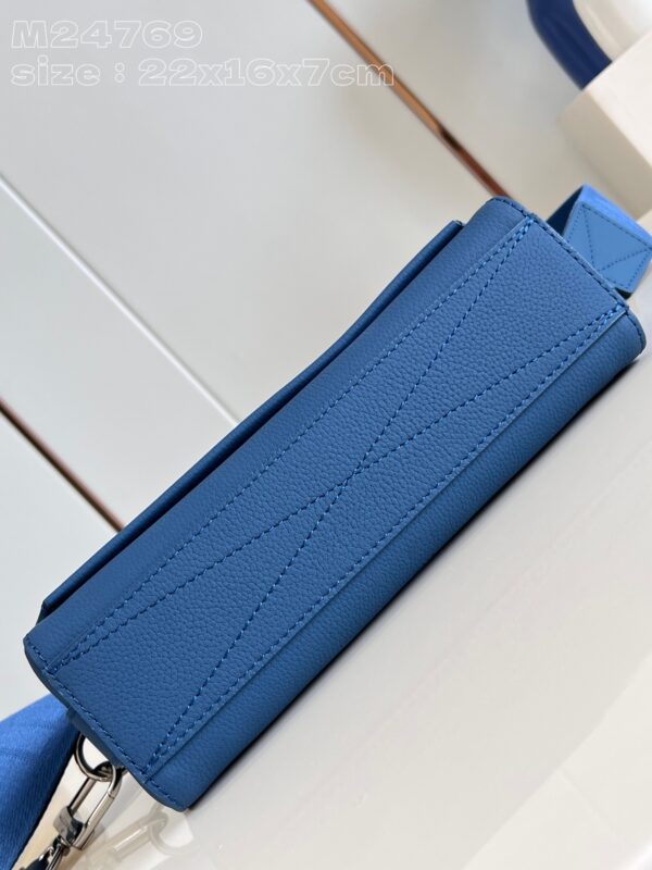 Louis Vuitton Takeoff Messenger PM