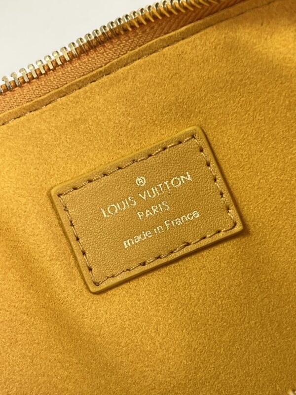 Louis Vuitton Coussin PM