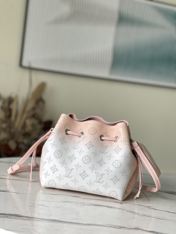 Louis Vuitton Handbag Bella Empreinte