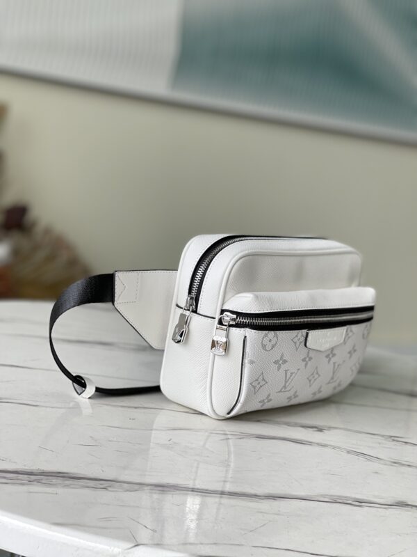Louis Vuitton Taigarama Outdoor Bum Bag