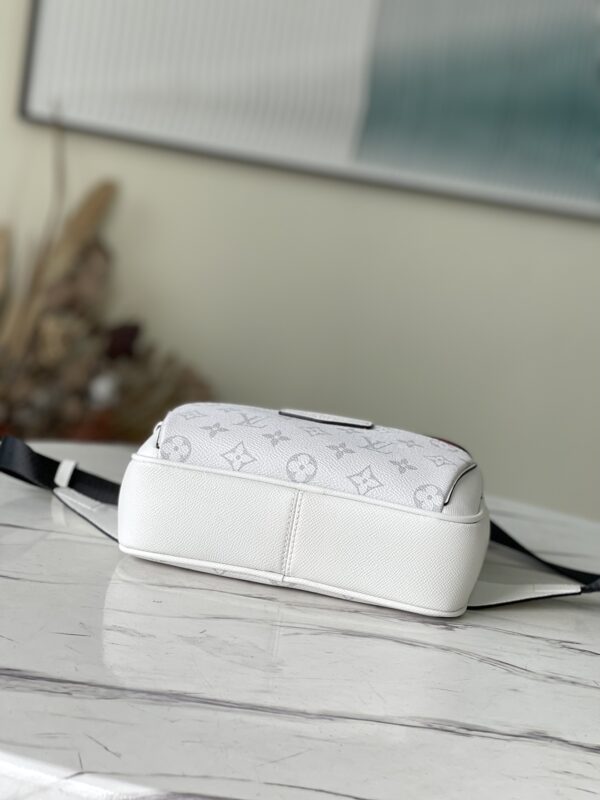 Louis Vuitton Taigarama Outdoor Bum Bag