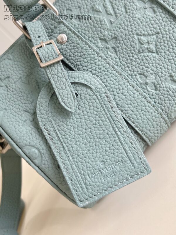 Louis Vuitton Keepall Bandoulière 25