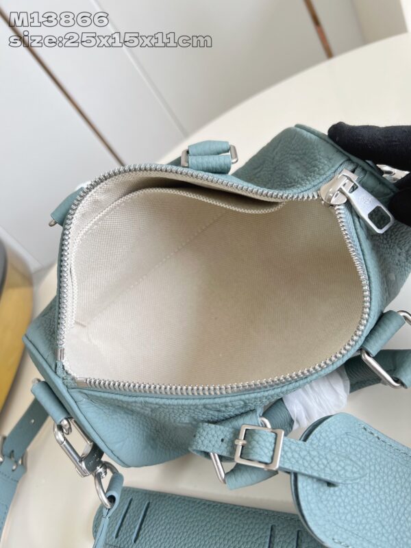 Louis Vuitton Keepall Bandoulière 25