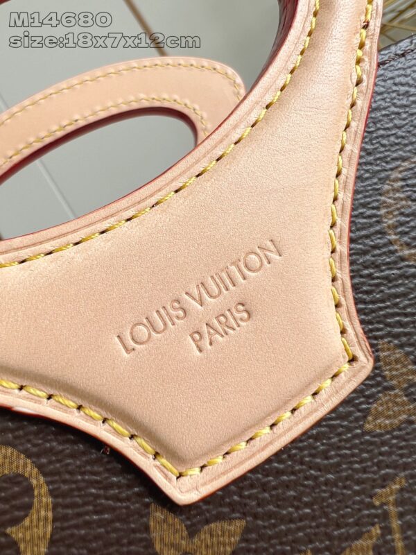 Louis Vuitton	Rivage BB