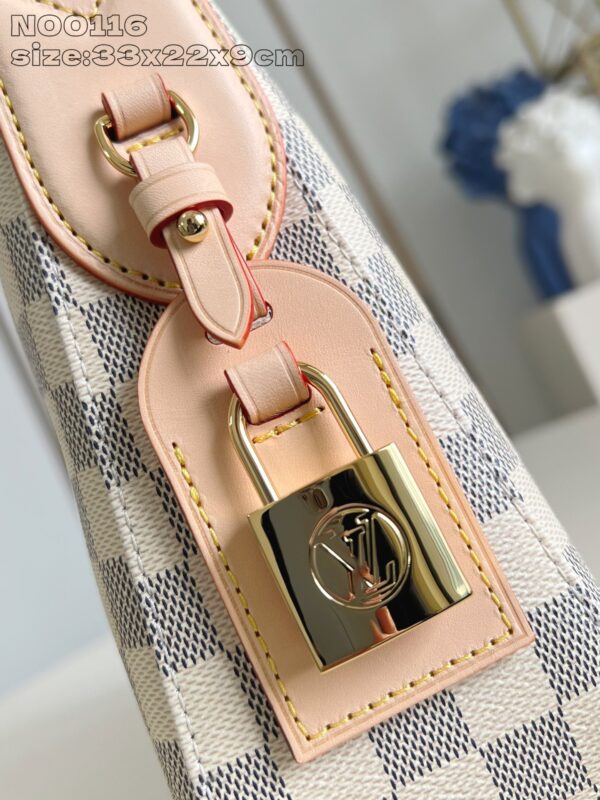 Louis Vuitton 	Slouchy PM