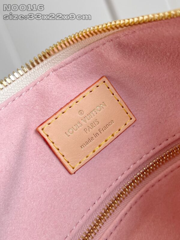 Louis Vuitton 	Slouchy PM