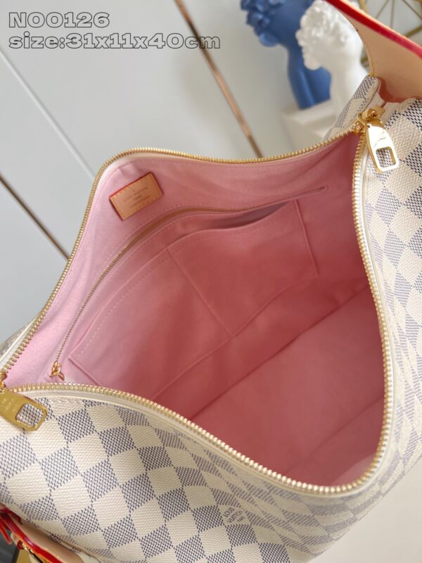 Louis Vuitton	Slouchy MM