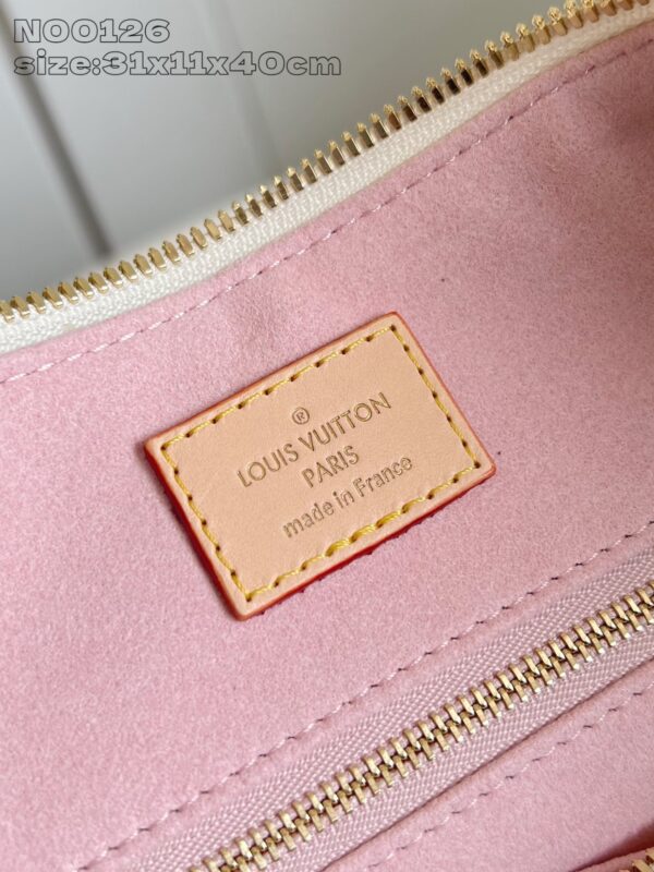 Louis Vuitton	Slouchy MM