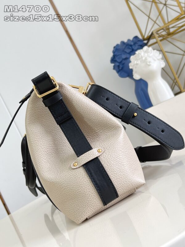 Louis Vuitton	LV Biker MM