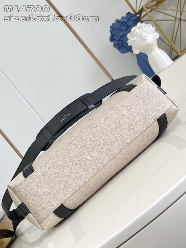 Louis Vuitton	LV Biker MM