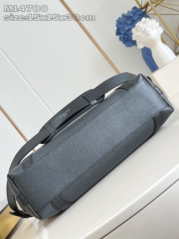 Louis Vuitton	LV Biker MM