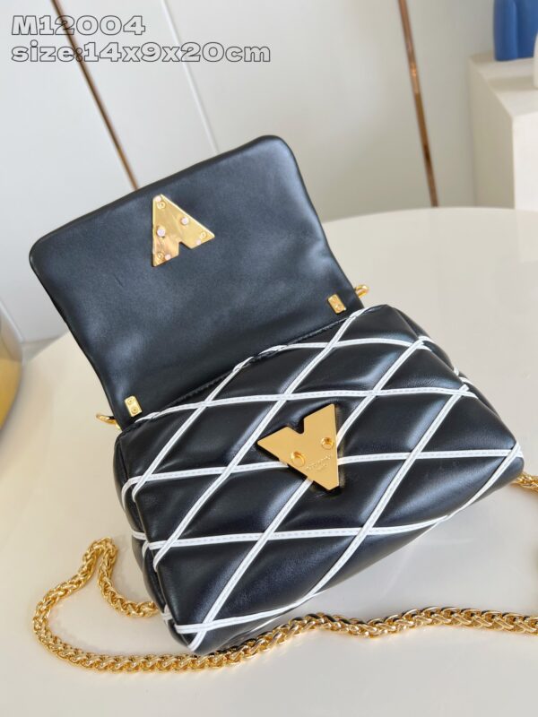 Louis Vuitton	GO-14 PM