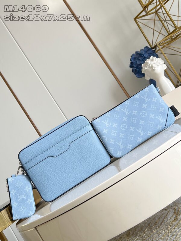 Louis Vuitton 	Trio Messenger
