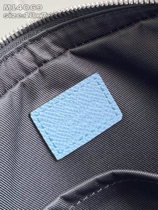 Louis Vuitton 	Trio Messenger