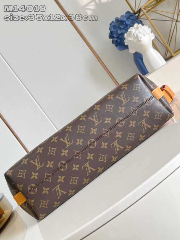 Louis Vuitton 	Vagabond Hobo