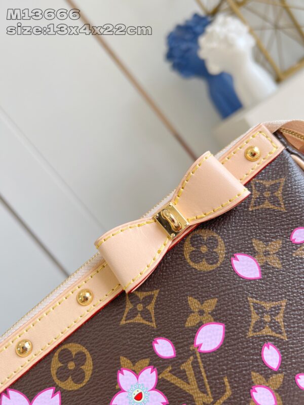 Louis Vuitton 	LV x TM Pochette Accessoires