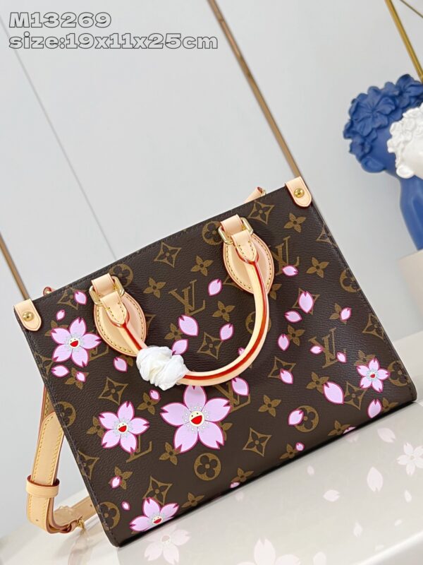 Louis Vuitton	LV x TM OnTheGo PM