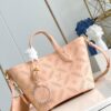 Louis Vuitton	Blossom PM
