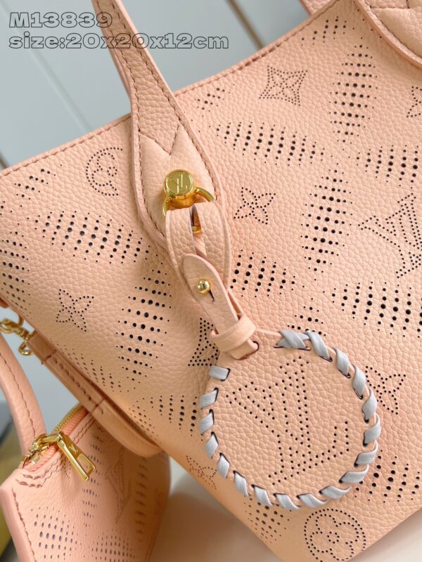Louis Vuitton	Blossom PM