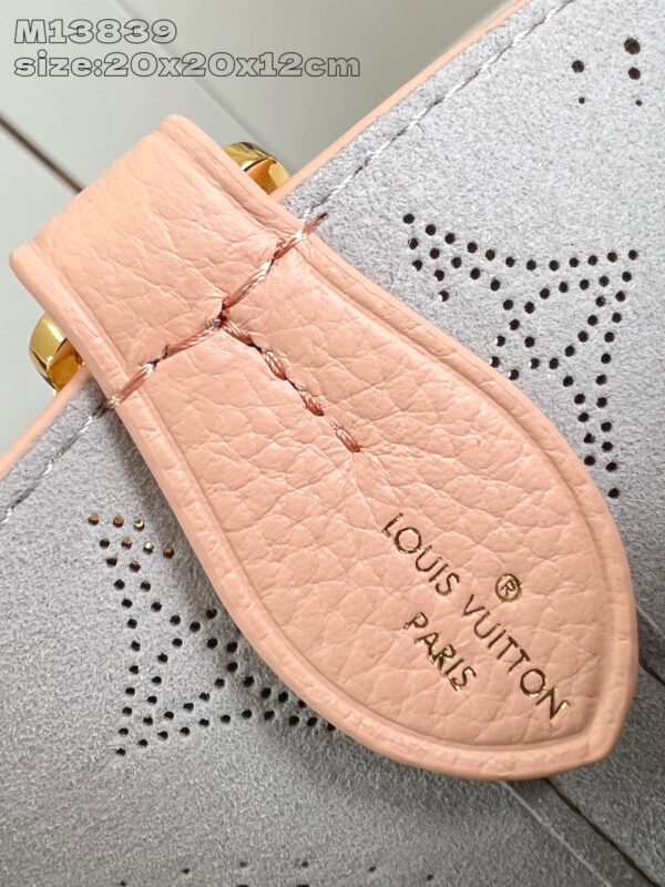 Louis Vuitton	Blossom PM
