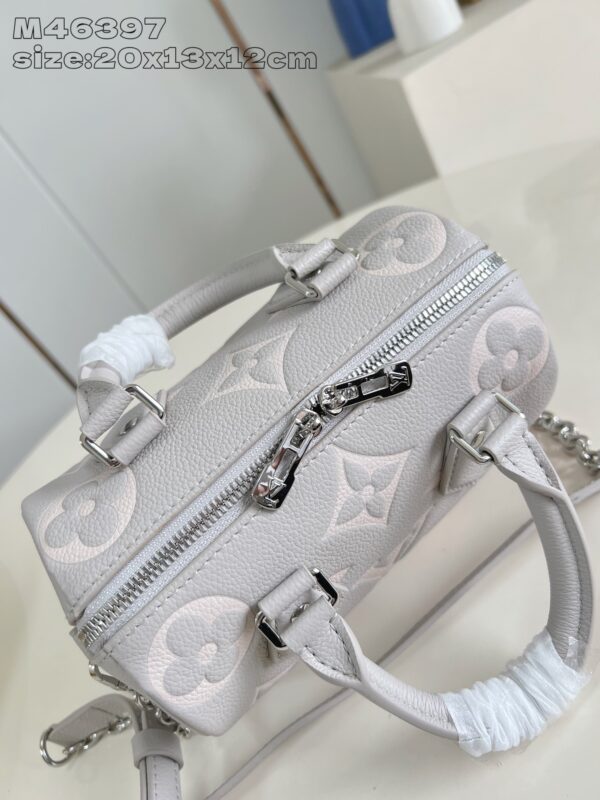 Louis Vuitton	Louis Vuitton Speedy Bandoulière 20