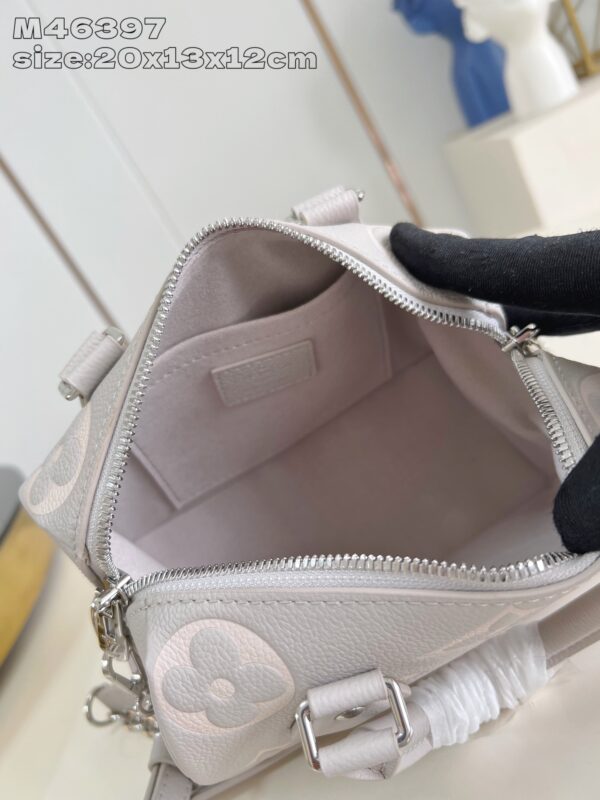 Louis Vuitton	Louis Vuitton Speedy Bandoulière 20