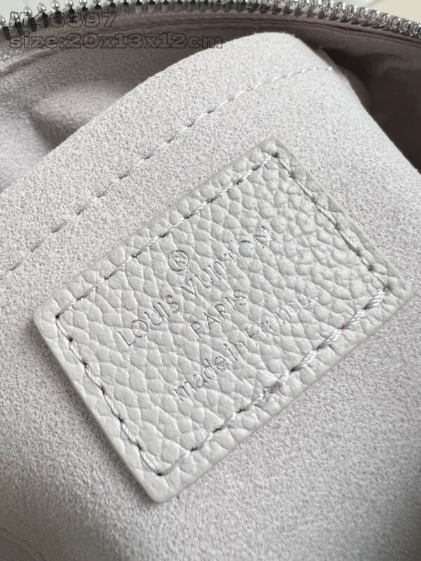 Louis Vuitton	Louis Vuitton Speedy Bandoulière 20