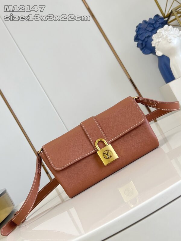 Wallet On Chain Low Key M12147