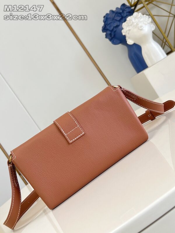 Wallet On Chain Low Key M12147