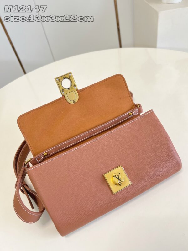 Wallet On Chain Low Key M12147