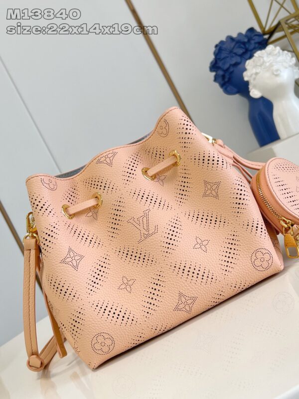 Louis Vuitton	Bella Mahina