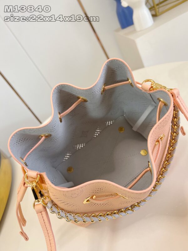 Louis Vuitton	Bella Mahina