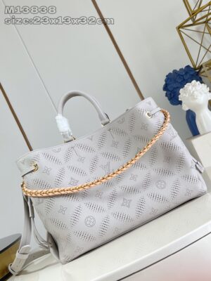 Louis Vuitton	Bella Tote