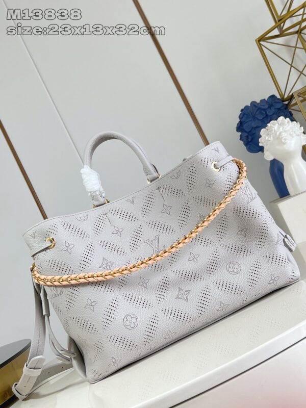 Louis Vuitton	Bella Tote