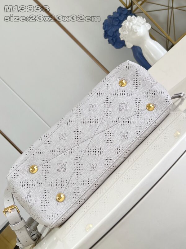 Louis Vuitton	Bella Tote