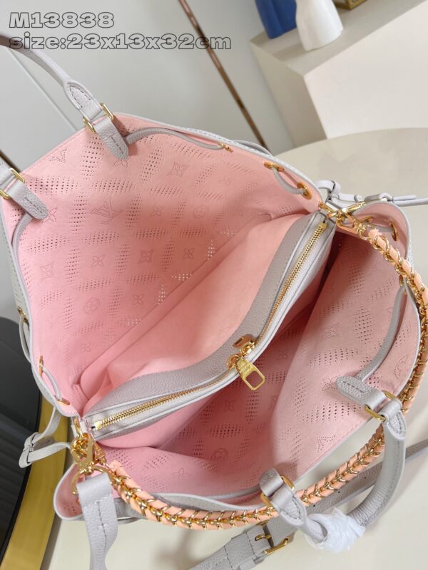 Louis Vuitton	Bella Tote