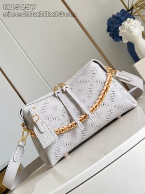 Louis Vuitton	Hand It All PM
