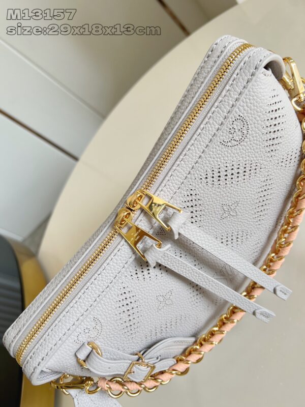 Louis Vuitton	Hand It All PM