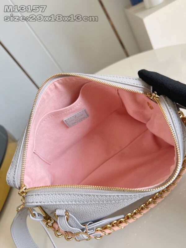 Louis Vuitton	Hand It All PM