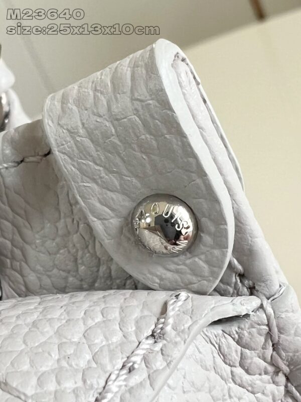 Louis Vuitton	OnTheGo East West