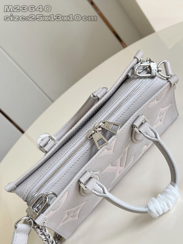 Louis Vuitton	OnTheGo East West