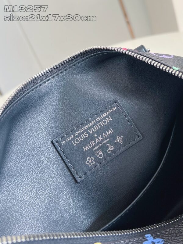 Louis Vuitton	LV x TM Speedy Soft 30