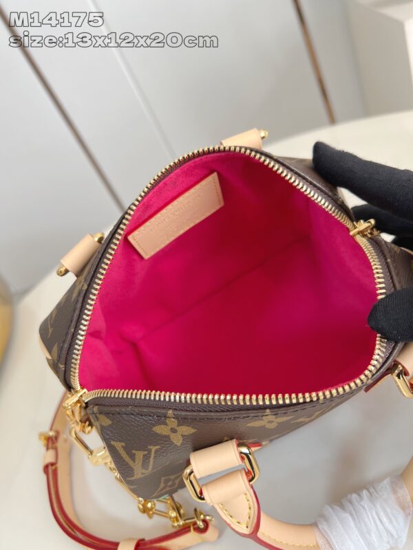 Louis Vuitton	LV x TM Speedy Bandoulière 20