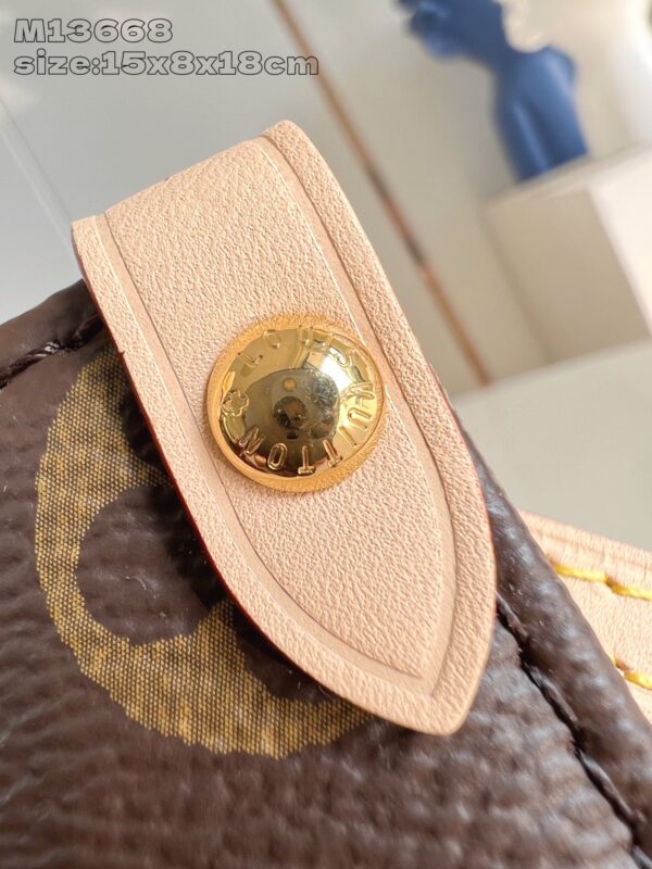 Louis Vuitton	LV x TM OnTheGo BB